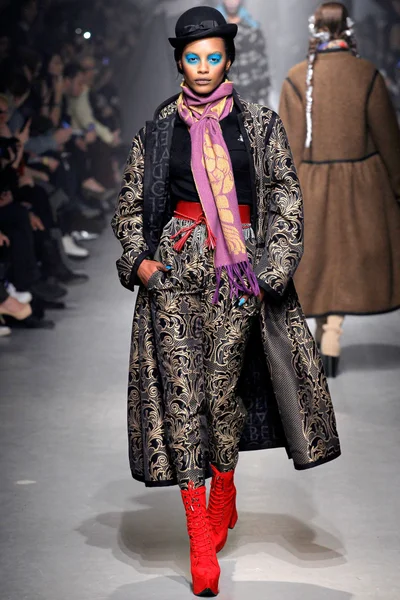 Look 26